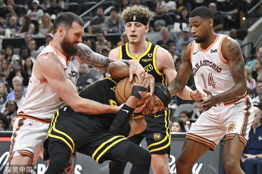 与此同时 与此同时