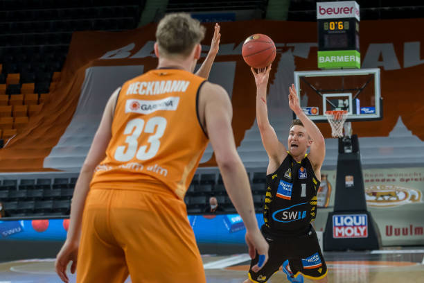 己的机会 己的机会